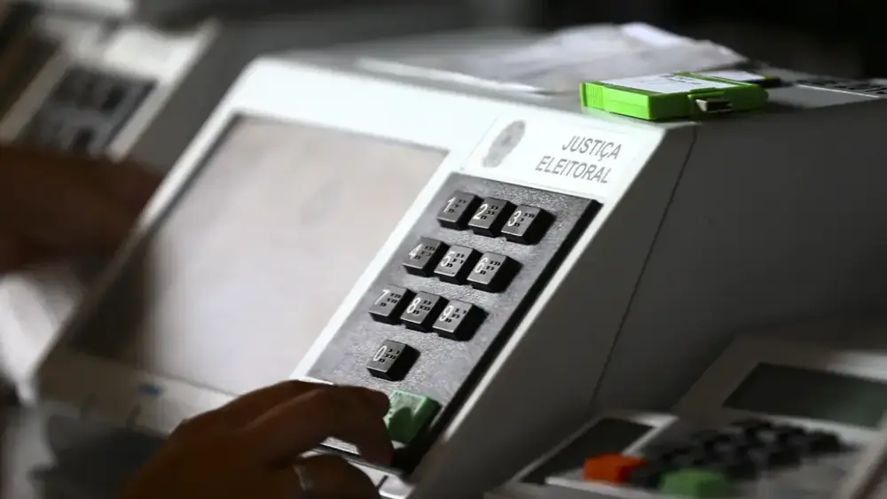 Candidatos ao GDF têm segundo dia de campanha com sabatinas e atos