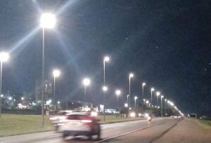 Força-tarefa leva iluminação pública a Samambaia