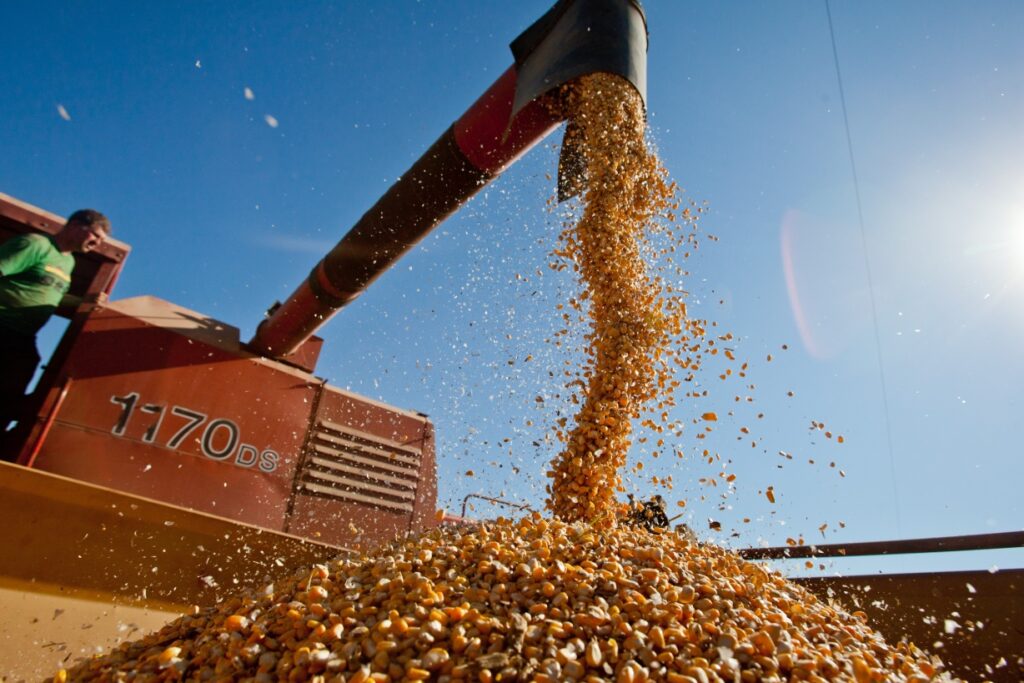 IGP-DI acelera e sobe 2,41% em abril, puxado por agro e indústria