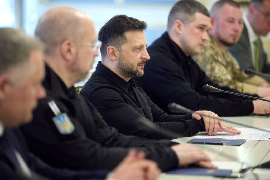 Kiev sob ataque aéreo após fim de trégua com Rússia