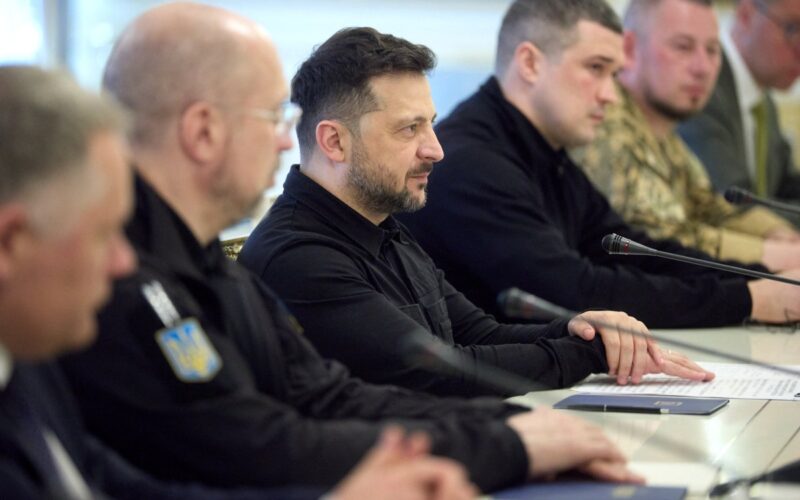Kiev sob ataque aéreo após fim de trégua com Rússia