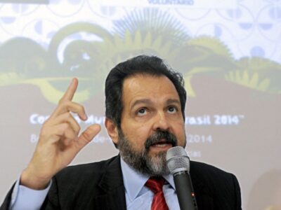 PT fecha chapa proporcional no DF e Agnelo Queiroz é candidato