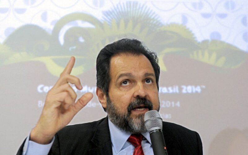 PT fecha chapa proporcional no DF e Agnelo Queiroz é candidato