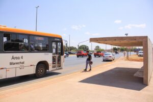 Roubos em ônibus do DF caem 52% em 2025 com tecnologia e pagamento digital