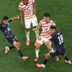 EUA arrasa Paraguai por 4 a 1 e assume liderança na Copa