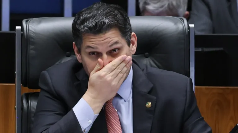Alcolumbre pautará PEC de agentes de saúde, apesar de impacto bilionário