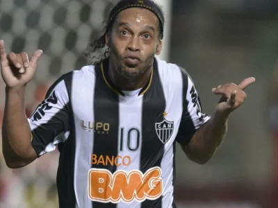 Ronaldinho, 46, volta ao futebol na 3ª divisão italiana