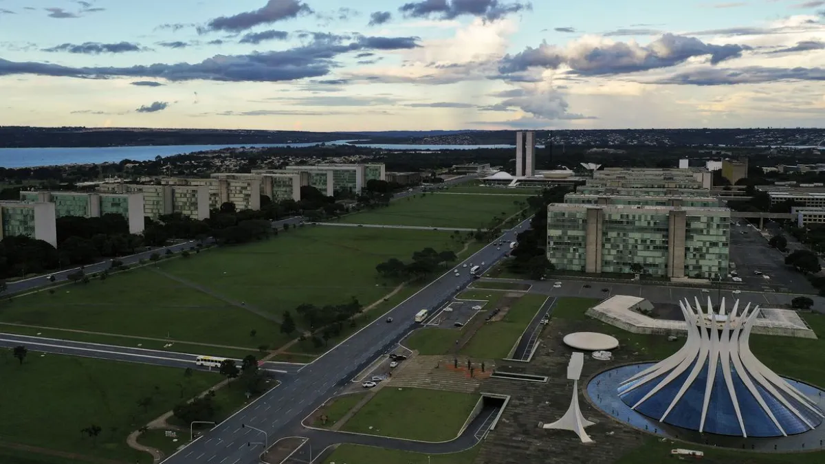 Rota Monumental e CATs ampliam turismo em Brasília