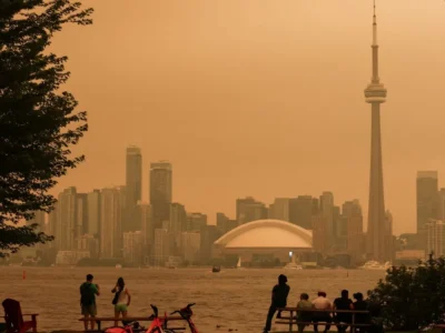 Fumaça de incêndios no Canadá cobre EUA e prejudica qualidade do ar
