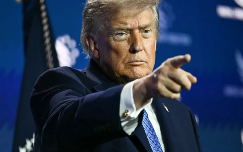 Trump pede cassação de licenças de TVs que não exibiram discurso