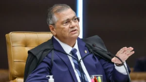 Dino prende secretário do Maranhão e encontra arsenal
