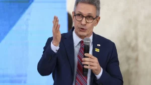 Zema defende voto impresso como complemento à urna