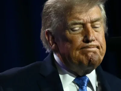 Polícia reprime protesto na Albânia contra resort ligado a Trump
