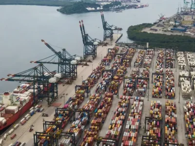 Alta de exportações reduz déficit em conta corrente do Brasil