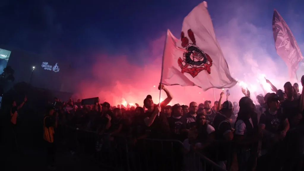 Corinthians vence, mas é eliminado na Copa do Brasil