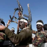 Ataque houthi a navio no Mar Vermelho mata seis