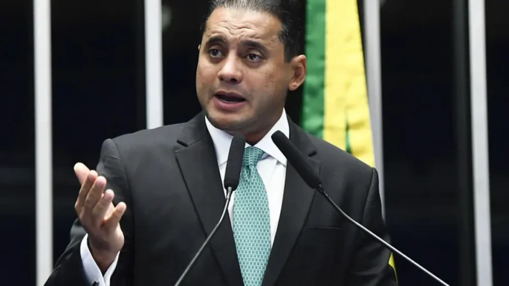 PF aponta ligações entre senador e ministro do STJ em investigação
