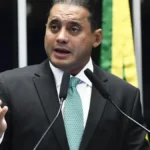 PF aponta ligações entre senador e ministro do STJ em investigação